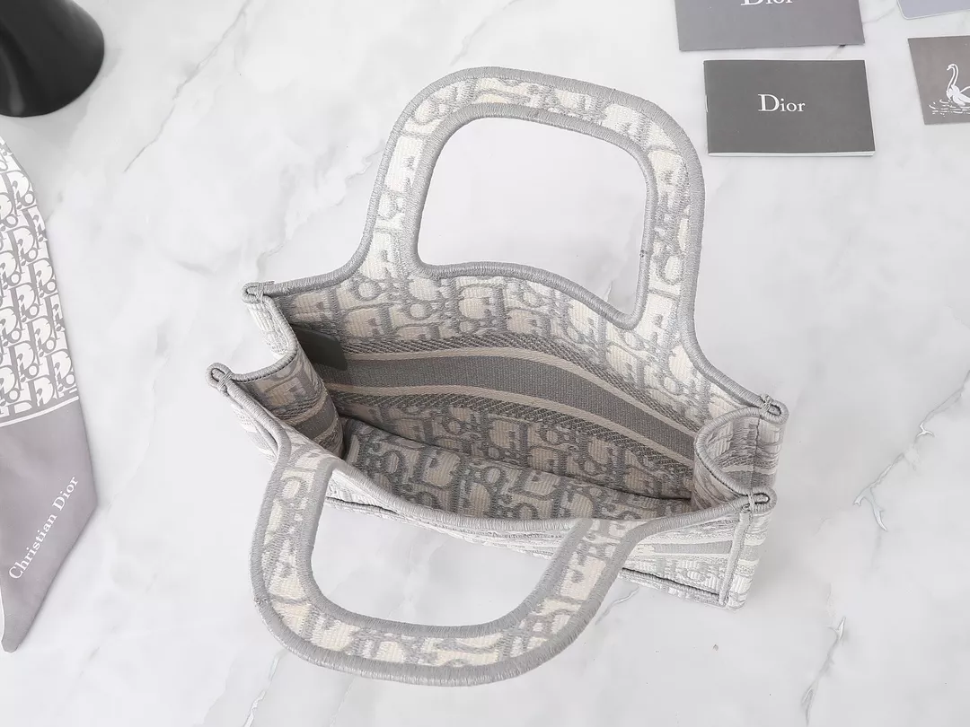 GoAnywhere 9311 Christian Dior AAA Quality Tote-Handbags For Women - Image 8