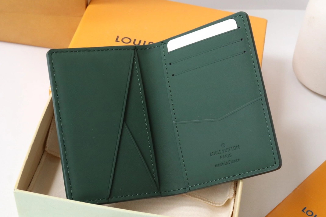 Louis Vuitton AAA Quality Card Case Efficient 4653 - Image 4