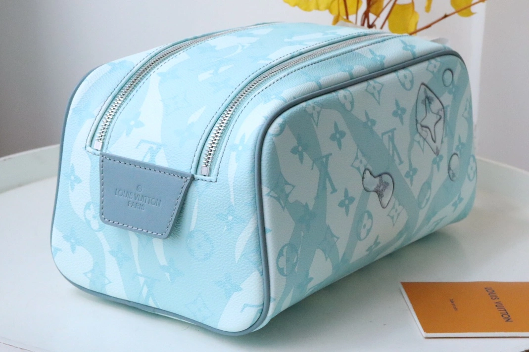 Louis Vuitton AAA Quality Handbags For Women Durable 1904 - Image 3