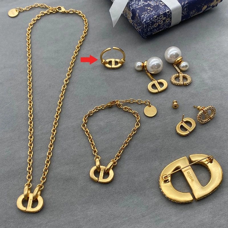 Dior Open Chain Clair D Lune Ring Metal and Silver Crystals Gold - Image 3