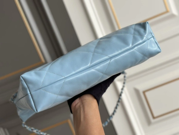 CHANEL 22 SMALL HANDBAG TopPick 1551 - Image 5